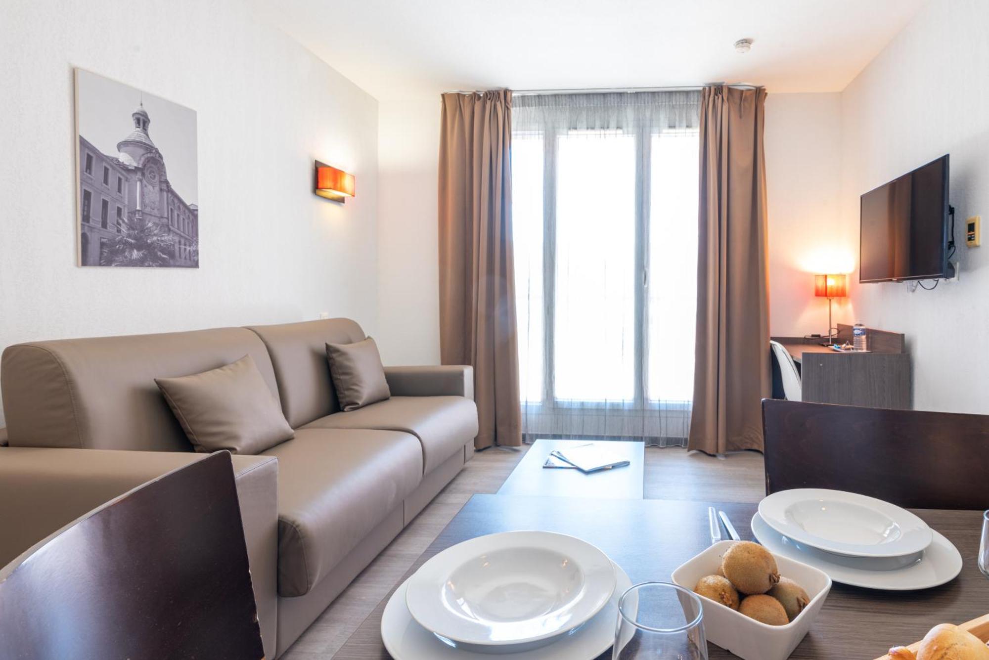 Comfort Aparthotel Nimes Centre エクステリア 写真